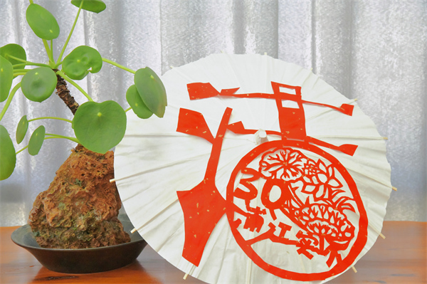 《廉洁从教》杨洁(教师).jpg 《廉洁从教》杨洁(教师).jpg
